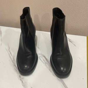 Clarks booties in like new condition
